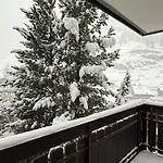 Snowball, Modern, Cosy, Matterhorn Views Апартаменти Церматт