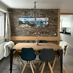 Snowball, Modern, Cosy, Matterhorn Views Апартаменти Церматт